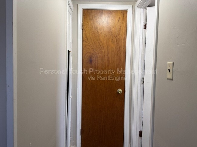 Building Photo - 728 8th St N