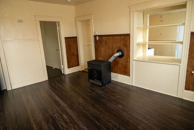 Building Photo - 42 E Worcester St