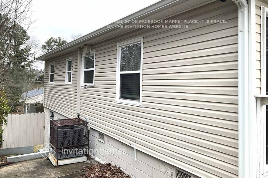 Building Photo - 3815 Clovis Ct NW