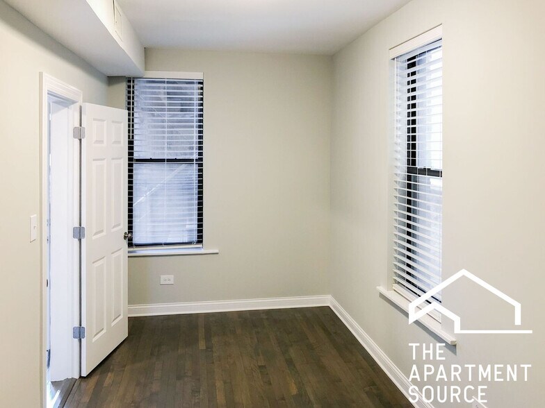 Building Photo - 2730 N Wayne Ave