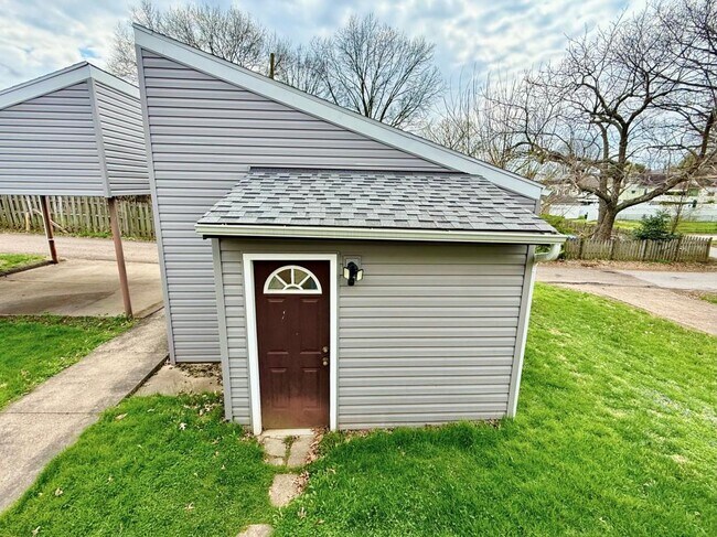 Building Photo - 1634 19th St