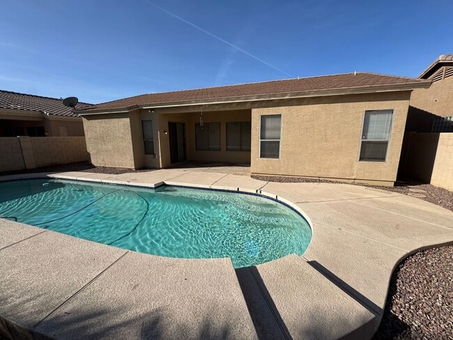 Building Photo - 3 Bedroom - 2 Bath - 2148 Sq. Ft. - Blakeman Ranch - Chandler