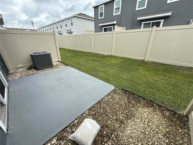 Building Photo - 6670 SW 81st Lp