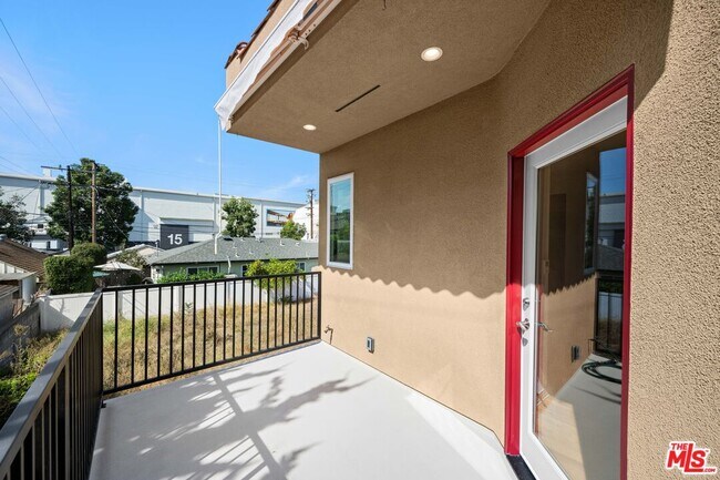 Building Photo - 9056 Hubbard St