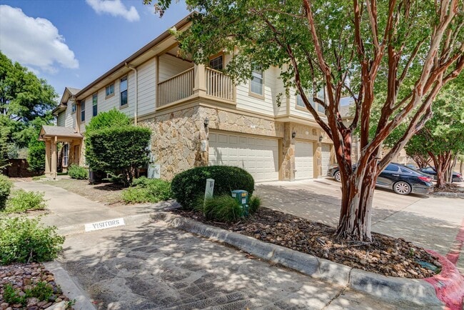 Building Photo - 16100 S Great Oaks Dr