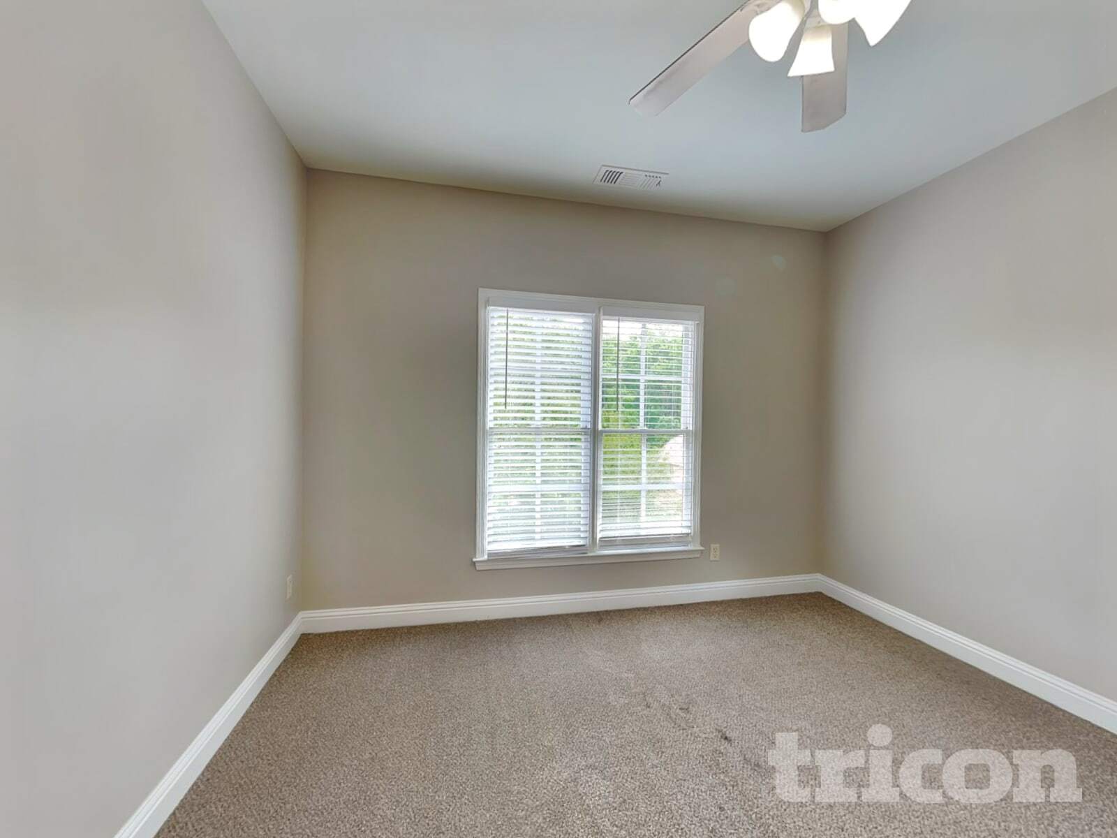 Building Photo - 5840 Cool Springs Dr