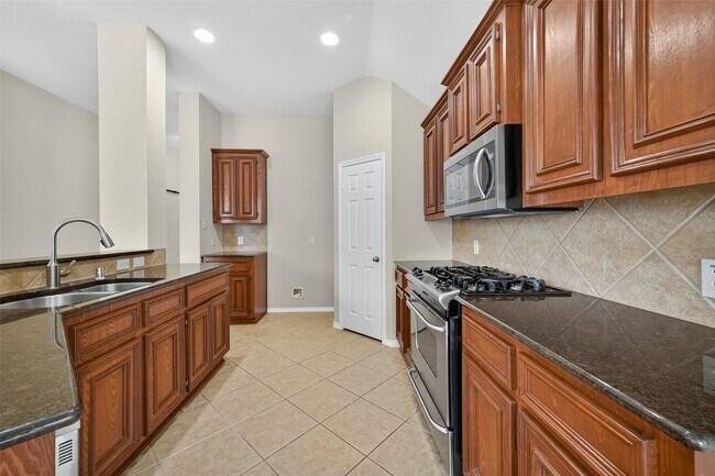 Building Photo - 17603 Burkhart Ridge Dr