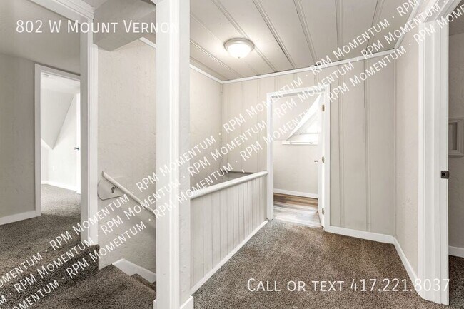 Building Photo - 802 W Mt Vernon St