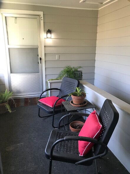 Building Photo - 701 Daniels St