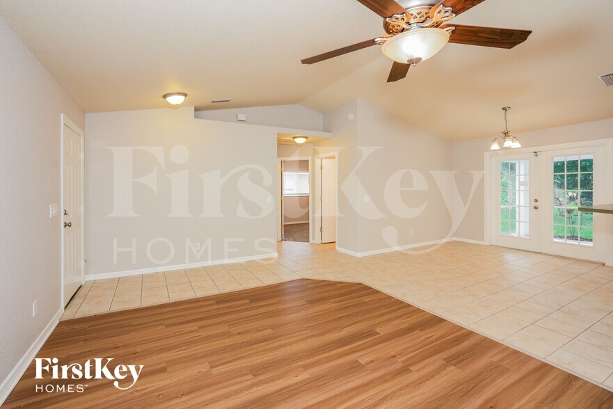 Building Photo - 1347 Russellville St