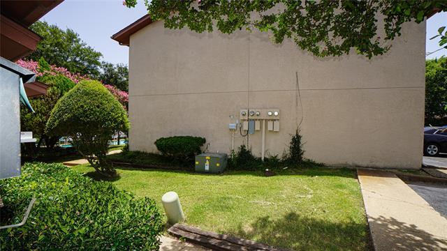 Building Photo - 5638 Marina Dr