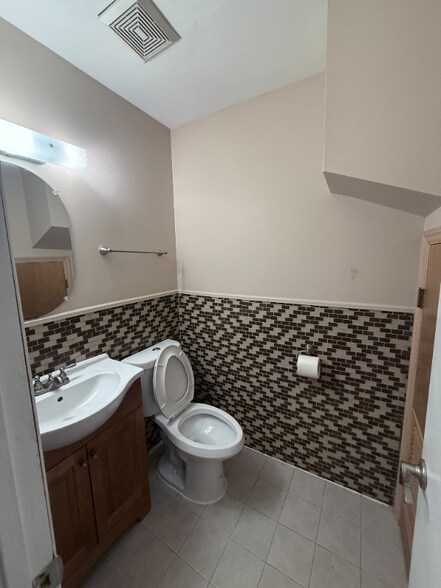 Building Photo - 21 Aspen Dr
