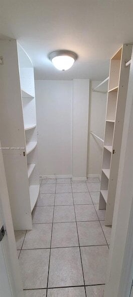 Building Photo - 1340 NE 28th Ave