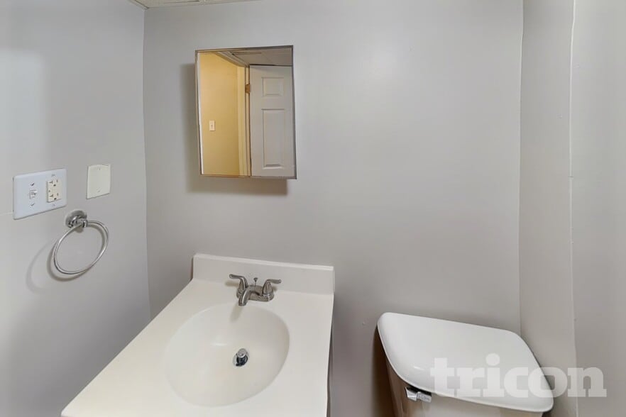 Building Photo - 3701 Woodbine Ln