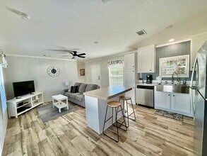 Building Photo - Hobe Hideaway Annual Rental in Hobe Sound