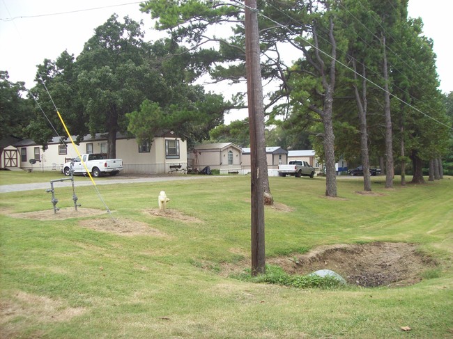 Building Photo - TRAILS END MOBILE HOME PARK