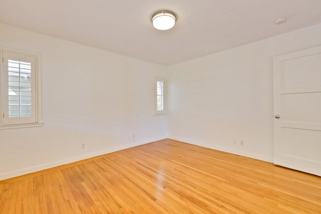 Building Photo - 2990 Cowper St
