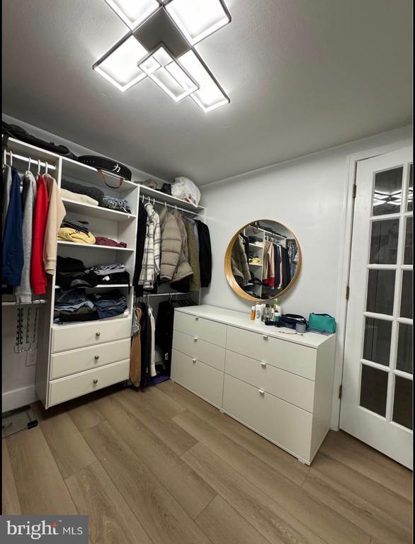 Building Photo - 19100 Annapolis Way