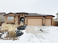 Building Photo - Stetson Hills 5 Bedroom Rancher