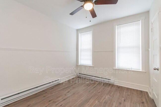 Building Photo - 725 W Luzerne St