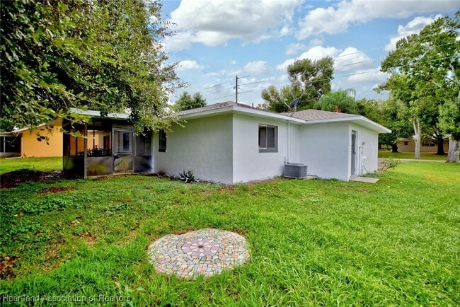 Building Photo - 640 Placid Lakes Blvd