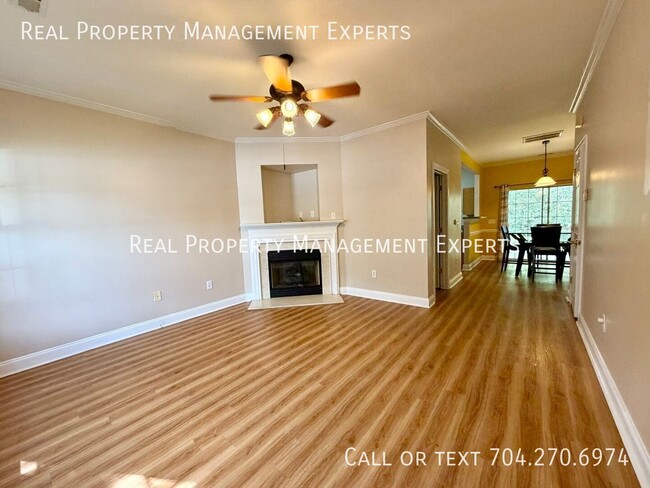 Building Photo - 2154 Sardony Ln