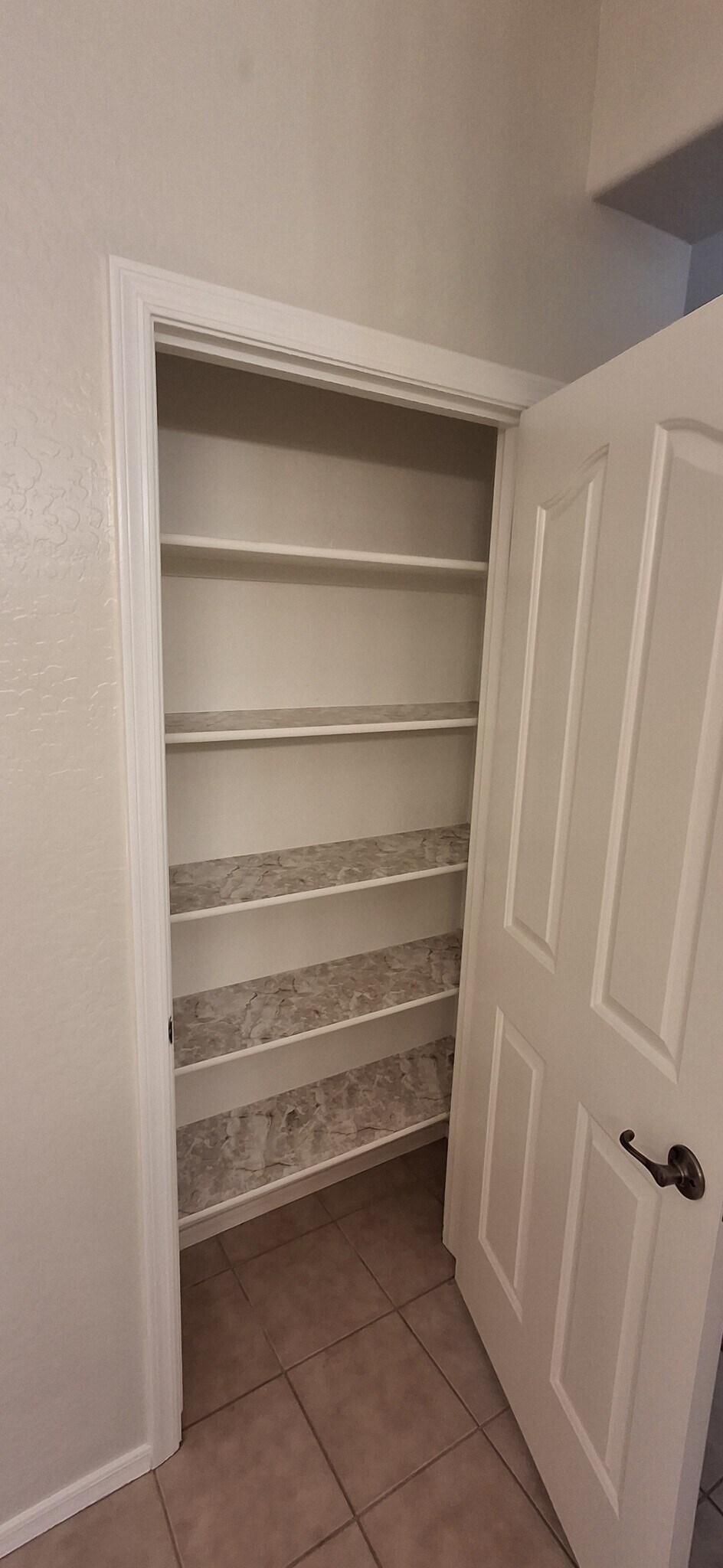 Master Bath Linen - 16021 W Becker Ln