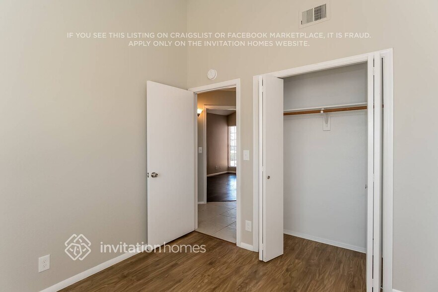 Building Photo - 3431 N Apache Cir