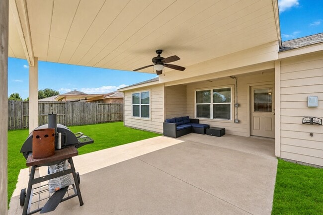 Building Photo - 9903 Garnet Springs Dr