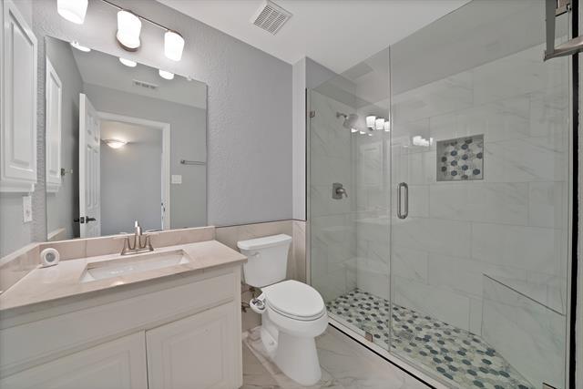 Building Photo - 3700 Wagon Wheel Dr