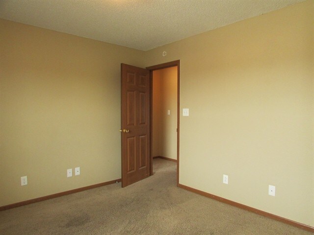 Building Photo - 5363 Rolling River Ct