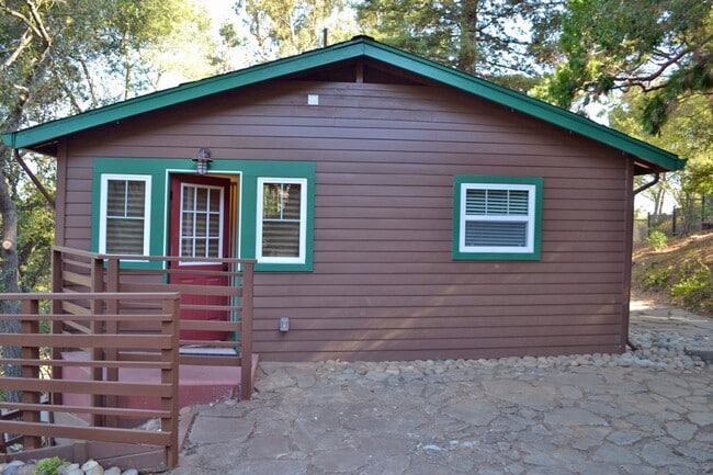 Building Photo - 15900B Matilija Dr