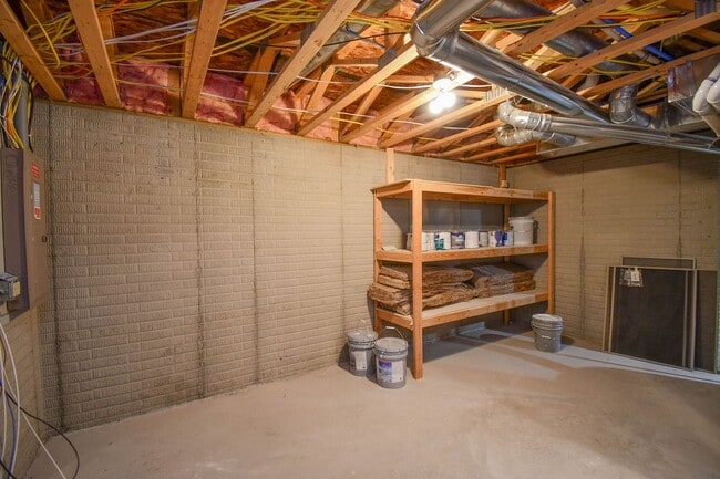 Building Photo - 5109 Manchester Ct