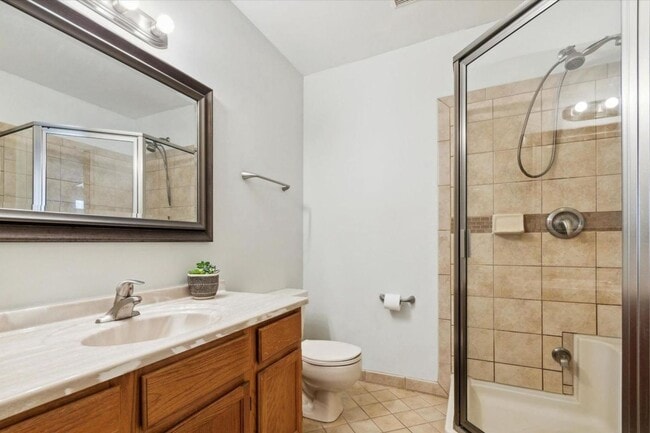 Building Photo - 4 Bedroom 2 Bath Townhome in Exton Station
