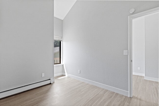 Floorplan - 3075 Broadway St