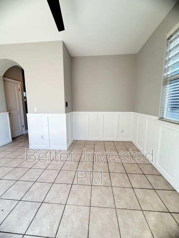 Building Photo - 2455 Prairie Ln