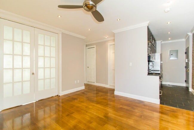 Primary Photo - 334 E 100th St