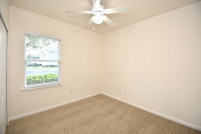Building Photo - 2211 Golden Lake Loop