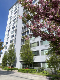 Building Photo - 1 Strawberry Hill Ave