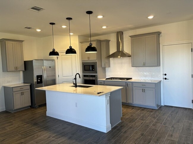 Building Photo - 12017 Paseo de los Lagos Ln