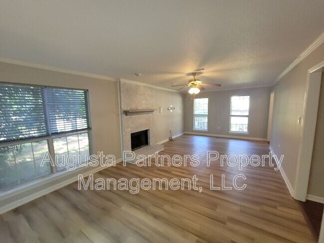 Building Photo - 157 Moss Creek Dr