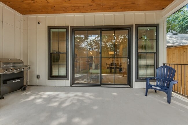 Building Photo - 1007 Mt Auburn Ave