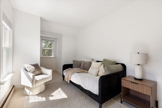 Building Photo - Open Concept Historic Home in Downtown Boz...