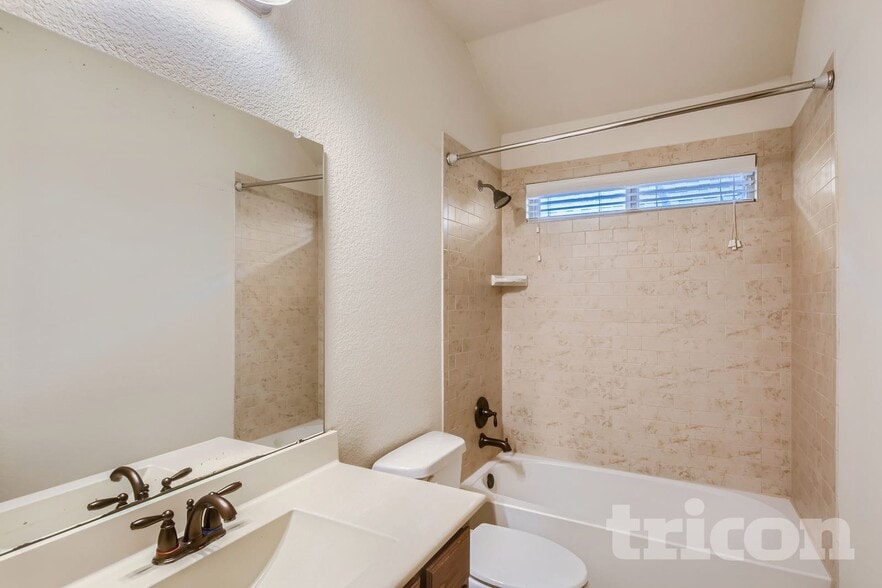 Building Photo - 178 Charleston Ln