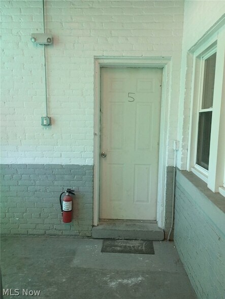 Building Photo - 2232 W 103rd St