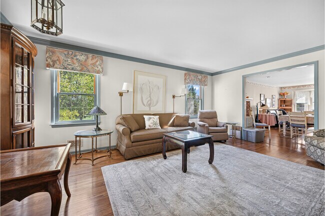 Building Photo - 35 Salters Farm Rd