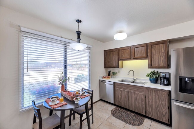 Building Photo - 12414 W Nugget Ct