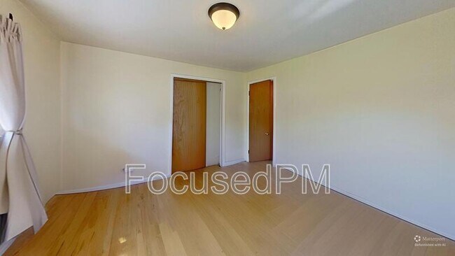 Building Photo - 4030 S Fox St