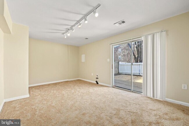 Building Photo - 15256 Waterwheel Terrace