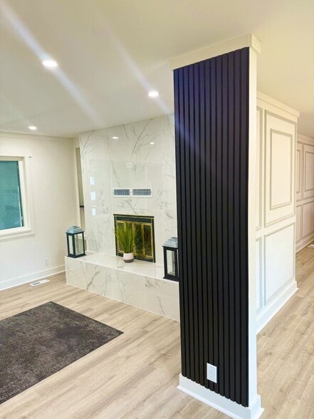 Building Photo - 303 S Promenade Blvd